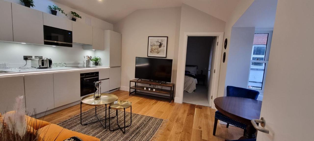 Trinity House By Ritual Stays St Albans Bagian luar foto